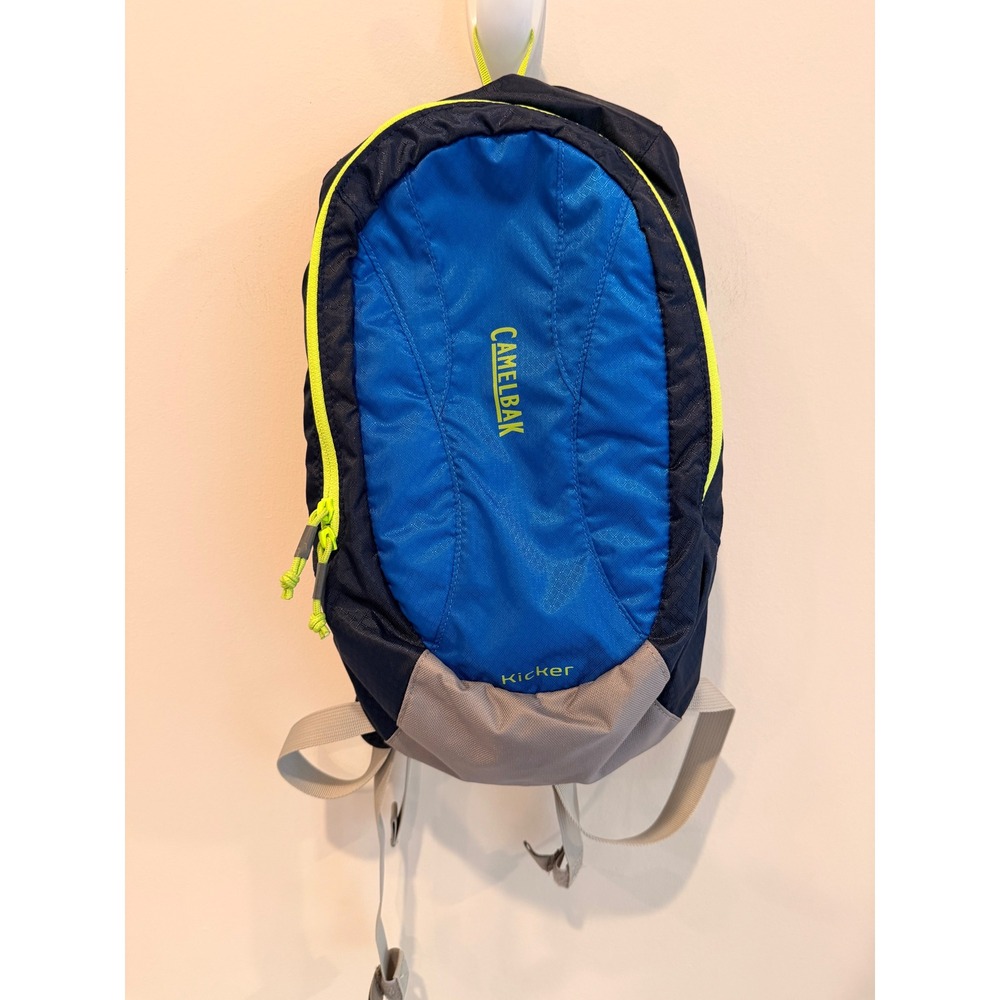 CamelBak Kicker Hydration Backpack‎ Blue Running Hiking Pack w/ Bladder